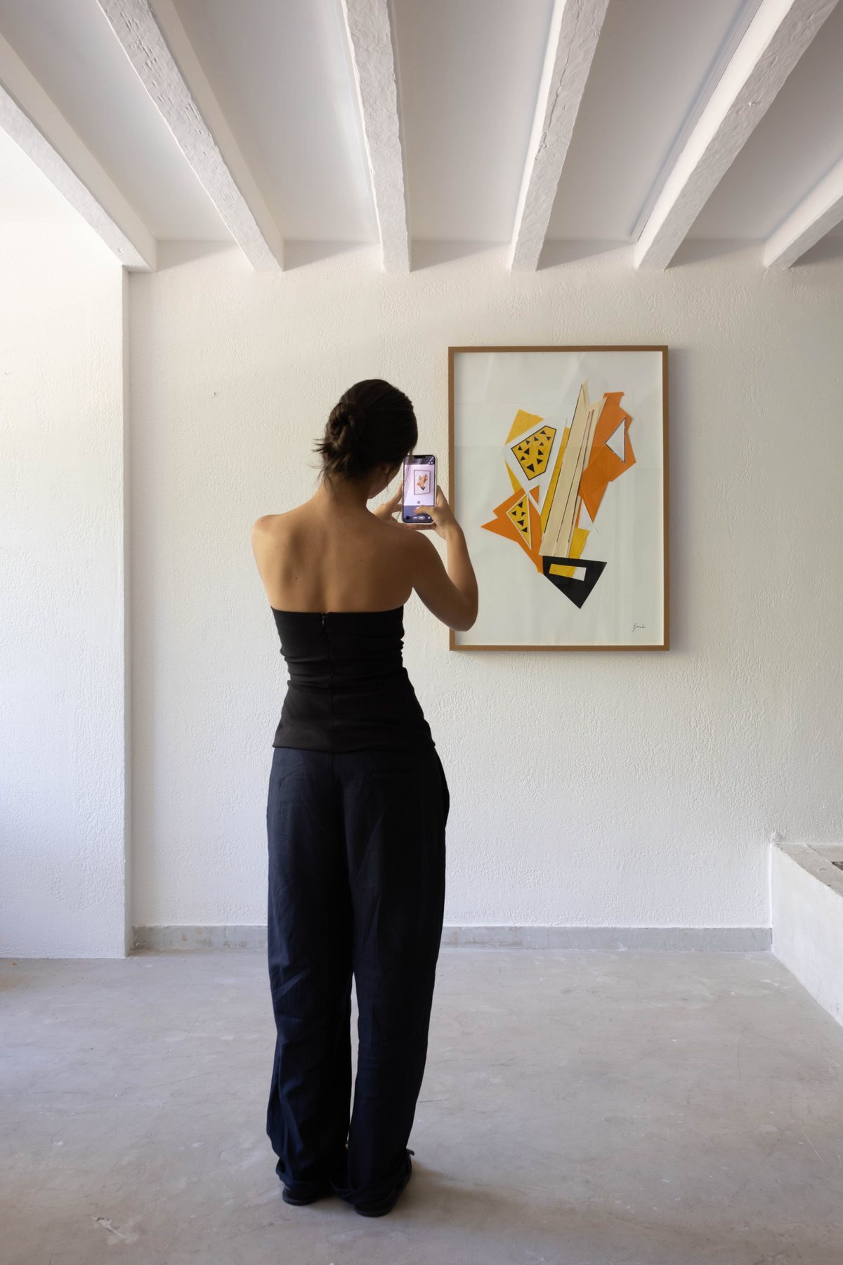 Obra de Guel Silveira montada na galeria